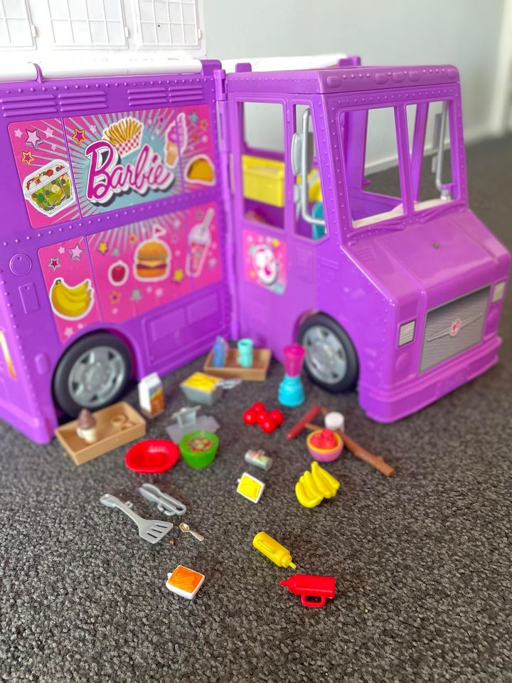 Barbie Food Truck