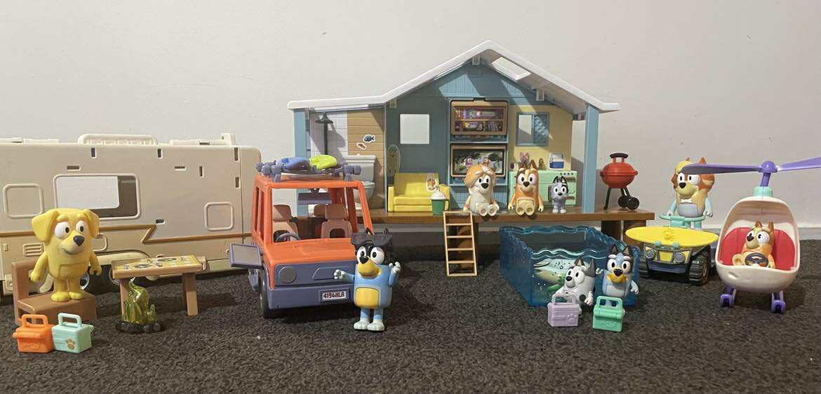Bluey Beach house and Campervan Set
