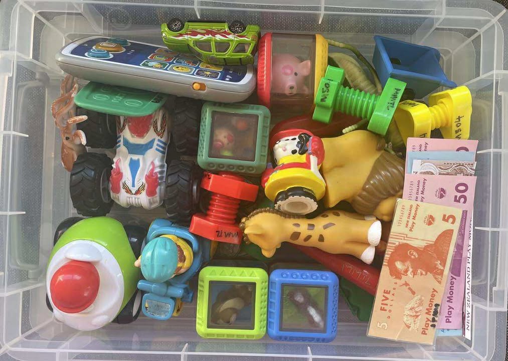 bits and bobs box rua