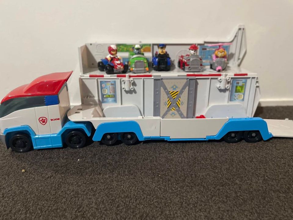 Paw Patroller Highway Rescue Truck and vehicles