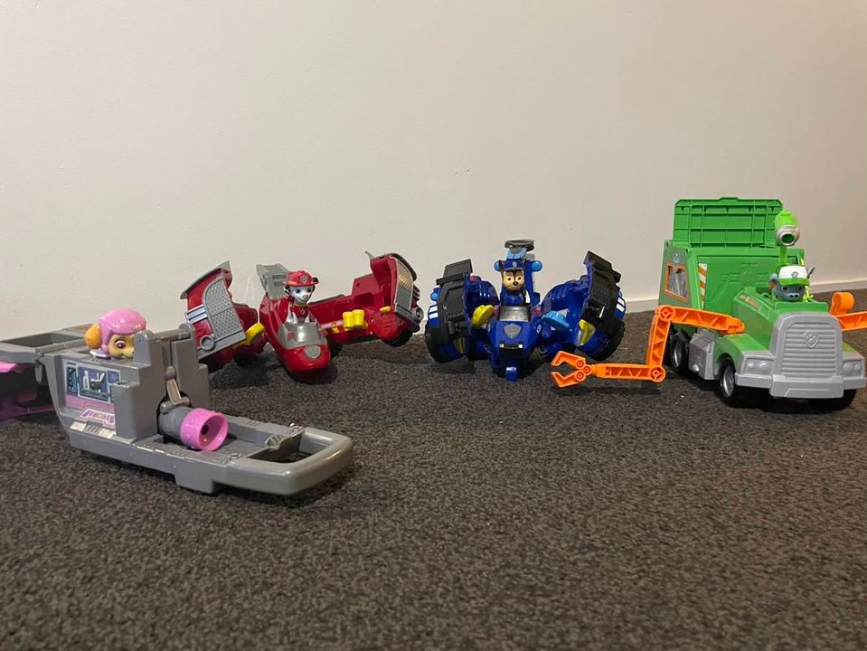 Paw Patrol Deluxe Vehicles and Pups