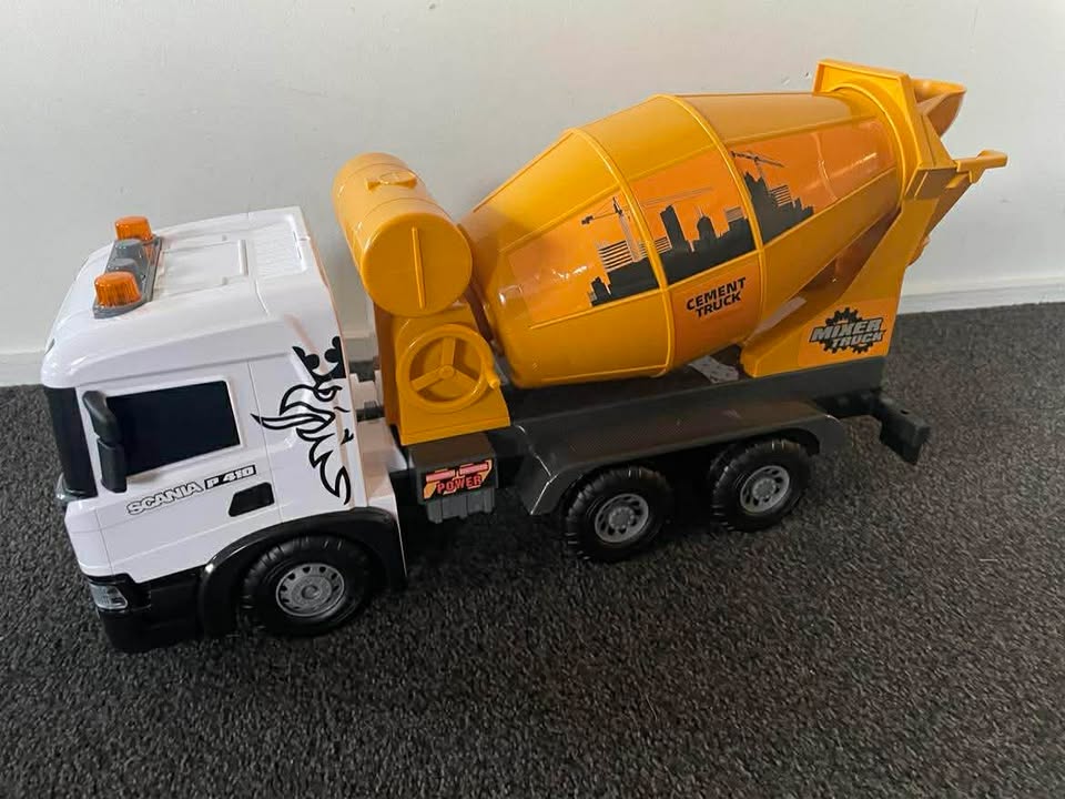 Scania Large Concrete Mixer Truck